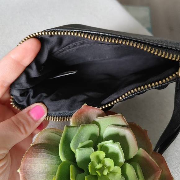 *FREE* Wristlet (When Purchased With 3 For $30 Deal) - Picture 3 of 3